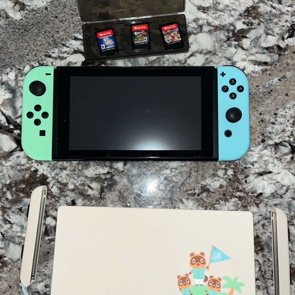 Special Edition Nintendo Switch Animal Crossing (Console + Games)